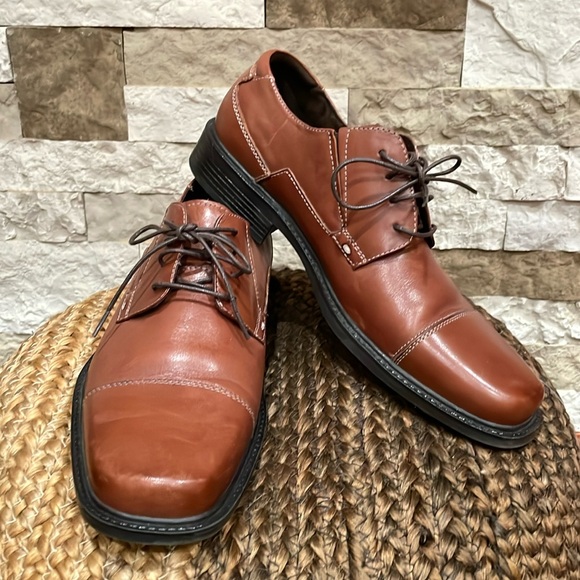 ROCKPORT Men’s Brown Leather Cap Toe Oxford Size 8 1/2 - Picture 1 of 11